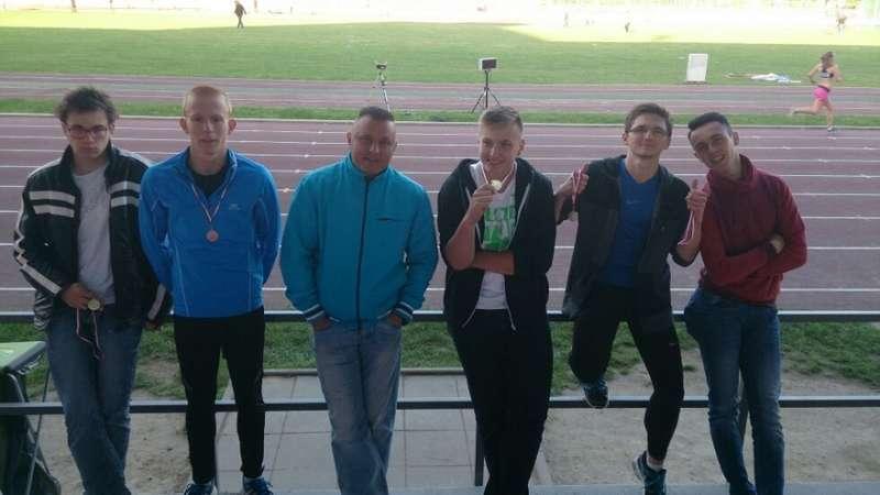Lekkoatleci z UKS bieganie.pl Stryszawa z pięcioma medalami