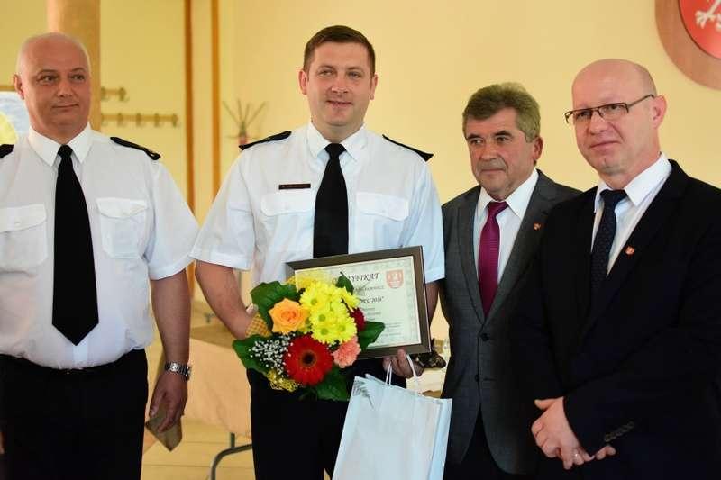 St. kpt. Mariusz Leśniakiewicz Strażakiem Roku 2016