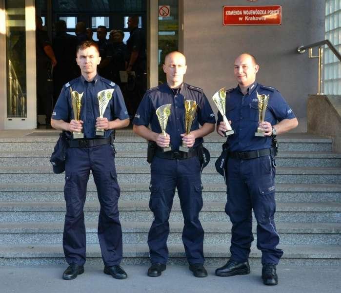 Suski policjant może zostać najlepszym dzielnicowym w Polsce