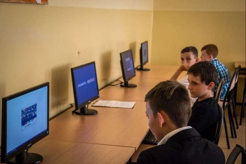 Nowa pracownia komputerowa w filii suskiej SP nr 2 otwarta!