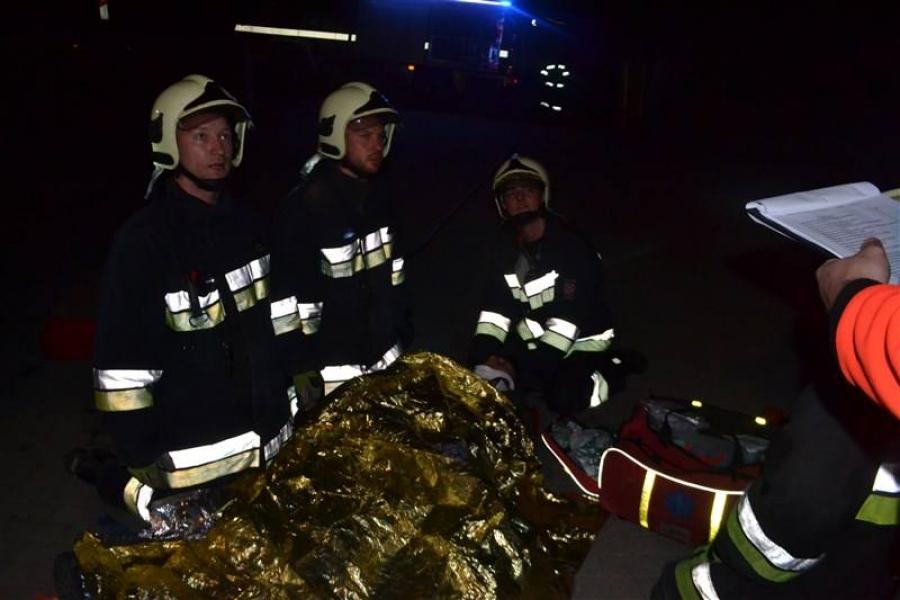 12 scenek z życia wziętych na II Podbabiogórskich Zawodach Ratowniczo-Gaśniczych