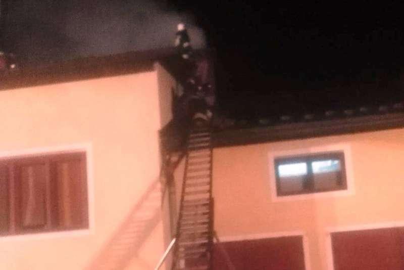 Skawica. Pożar sadzy w kominie
