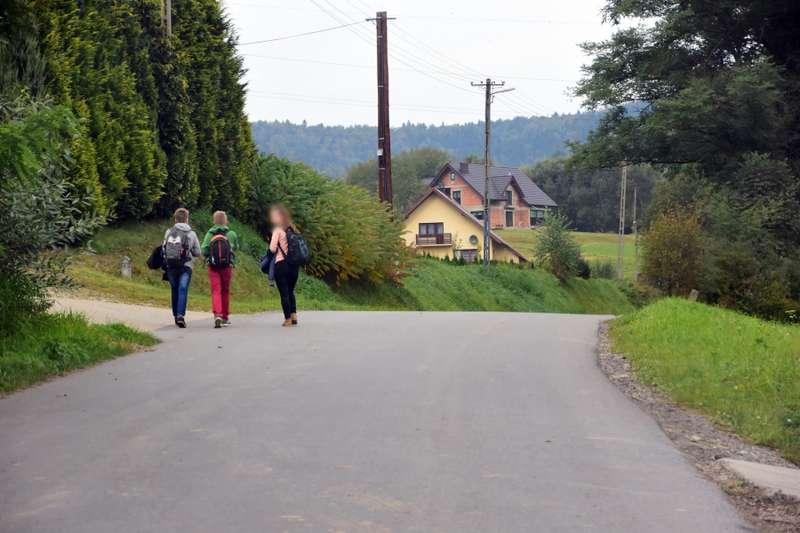 Nie ma chodników, nie będzie urzędników?