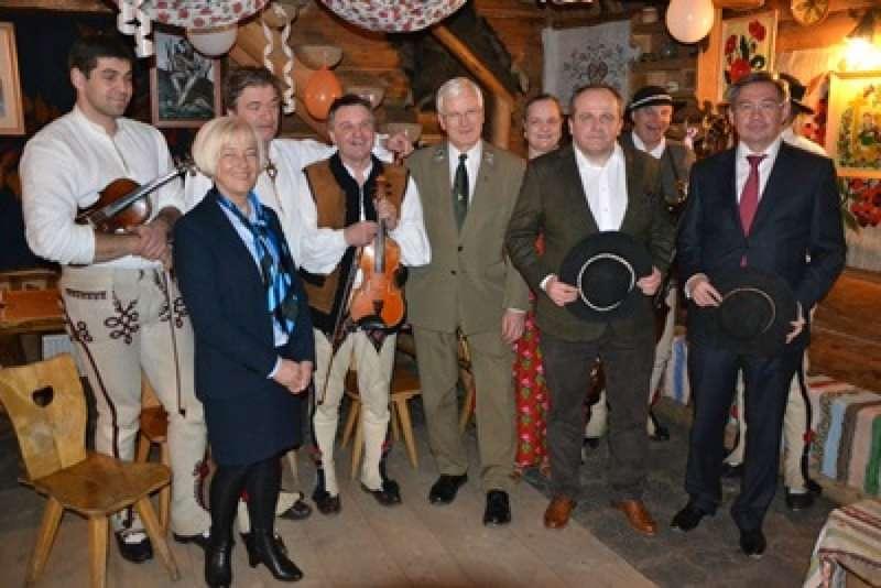 Ambasador Kazachstanu w WSTiE w Suchej Beskidzkiej