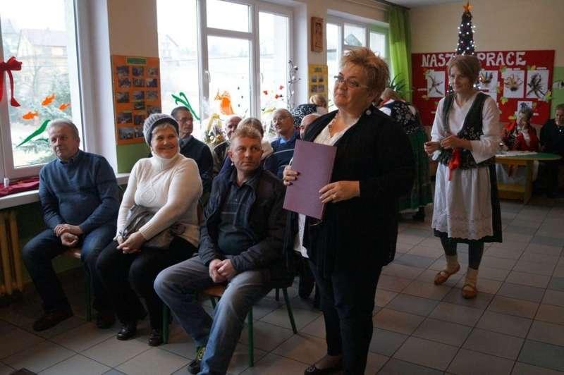 Mieszkańcy Marcówki dziękują za nową drogę .