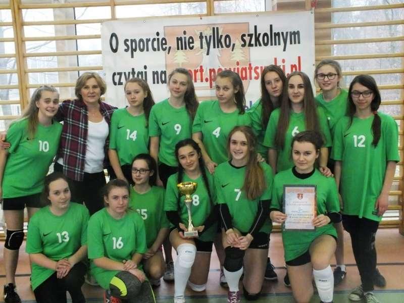 Suskie gimnazjalistki bezkonkurencyjne pod siatką