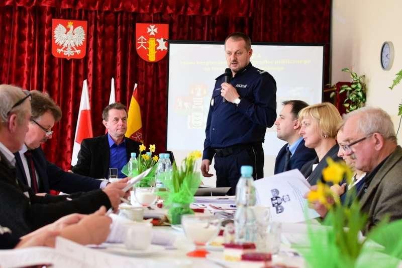 Więcej przestępstw, większa skuteczność policji