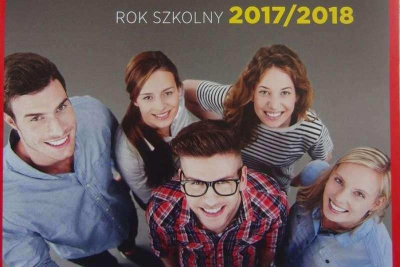 Starostwo walczy o uczniów