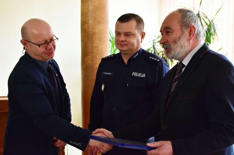 Certyfikat LIDERA PROJEKTU „Szkoła Promująca Bezpieczeństwo” dla  „Witosa” w Suchej Beskidzkiej