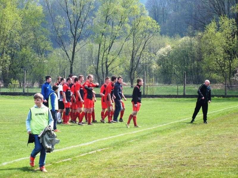 Piłkarski weekend: jednostronny hit dla Naroża, trójeczka Halniaka, demolka w Skawicy!