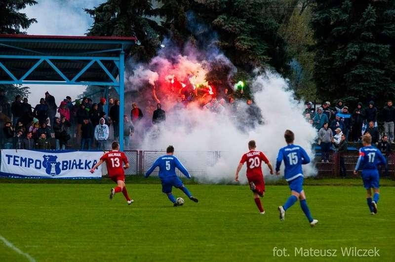 Piłkarski weekend: Osierocone derby Tempo z Halniakiem, potknie się Naroże, a może Jałowiec?