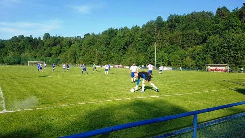 Piłkarski weekend: Horror Naroża, derby z dymisją