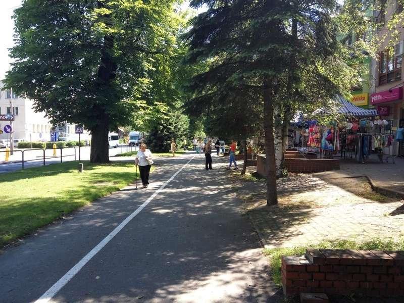 Powstaje nowy deptak obok pasażu handlowego