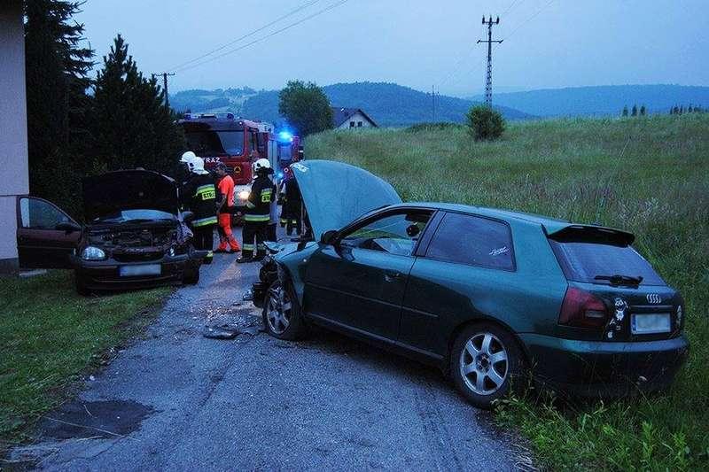 Śleszowice: Czołówka audi z oplem