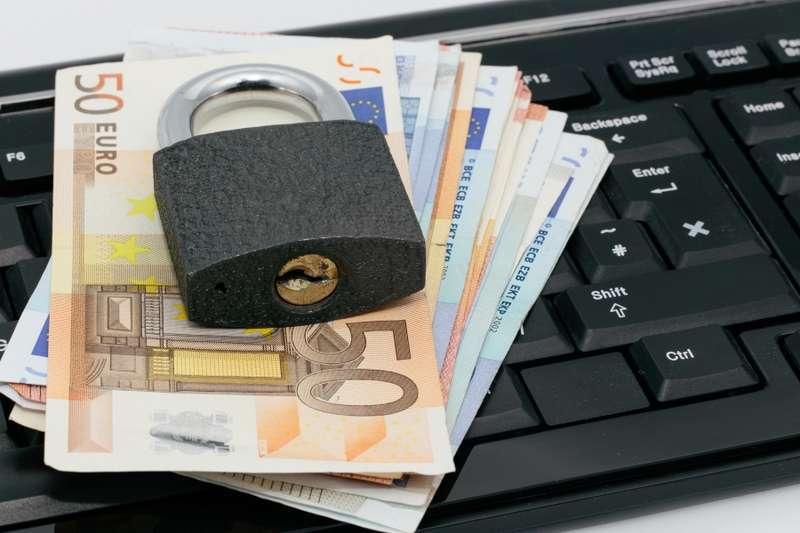 Dlaczego warto wymieniać waluty w kantorze internetowym?