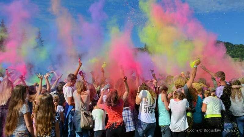 Charytatywne, kolorowe, mocno rockowe przywitanie lata w Makowie Podhalańskim
