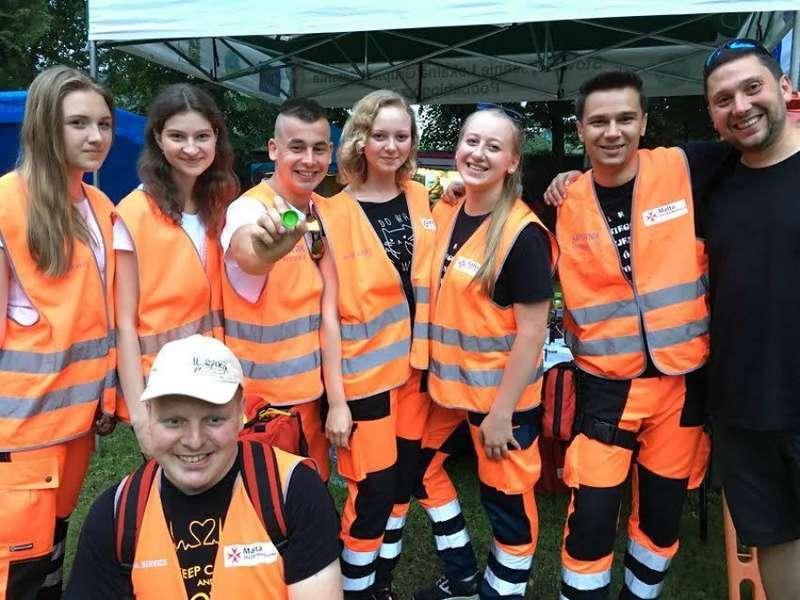 Omdlenia, padaczki – kulisy imprez plenerowych.