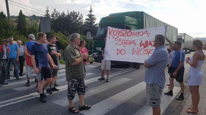 Zablokowali trasę pod Tatry, mieszkańcy wyszli na ulice