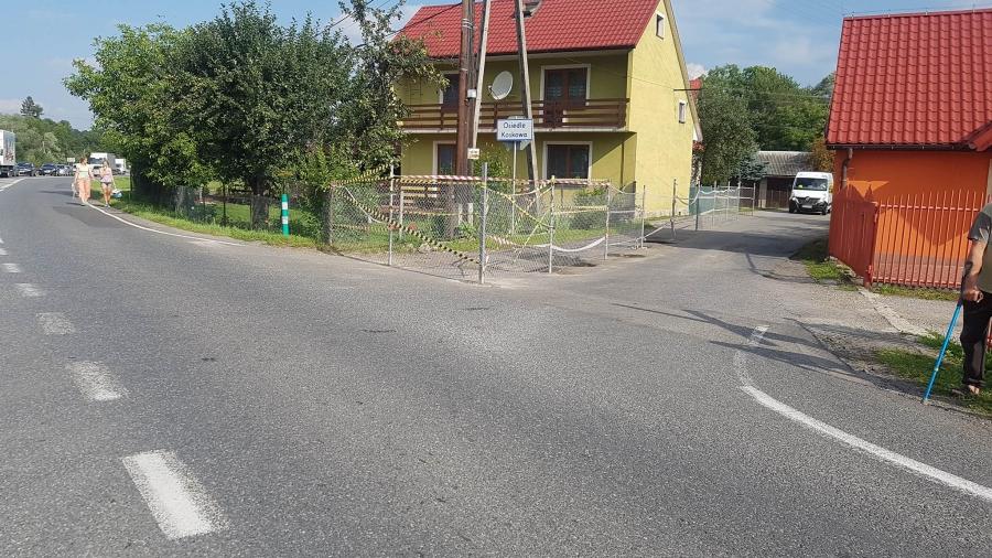 Kojszówka.  Sąd nakazał usunąć wszystkie słupki !!