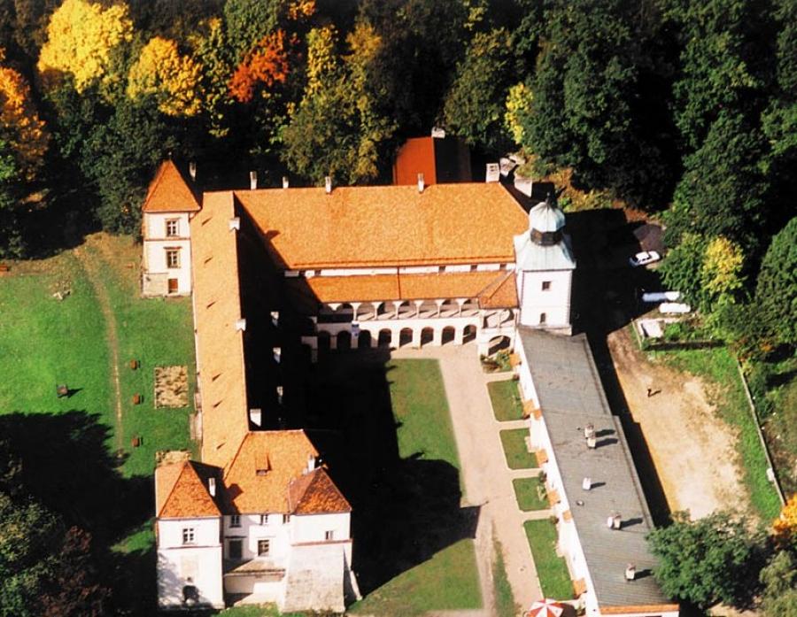 Archeolog pracował w parku przy zamku