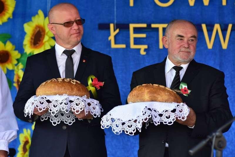 DOŻYNKI POWIATOWE W ŁĘTOWNI.
