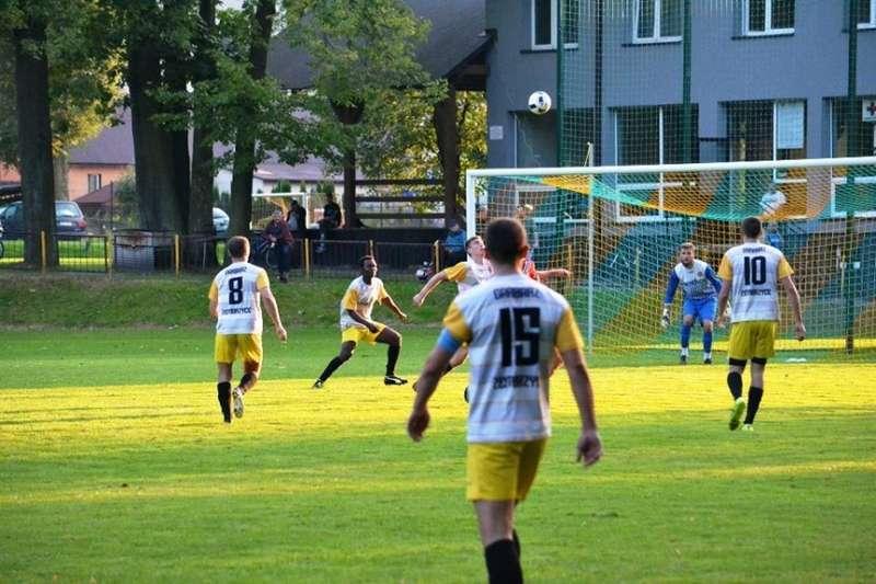 Piłkarski weekend: Klęska Naroża, metamorfoza Garbarza, nieskuteczna Babia Góra