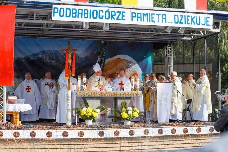 Uroczystość w SKAWICY „Podbabiogórze pamięta… dziękuje…”.