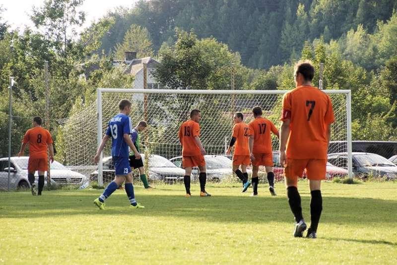 Piłkarska środa: Błyskawica w finale! Tempo nie sforsowało obrony rywala, Naroże jak najbardziej