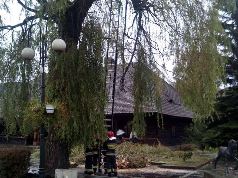 Atak Ksawerego, pracowita noc strażaków