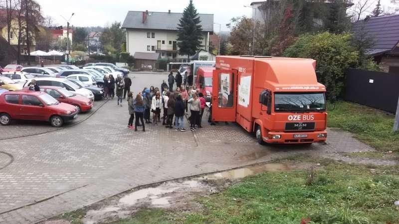 BUS OZE odwiedził Maków