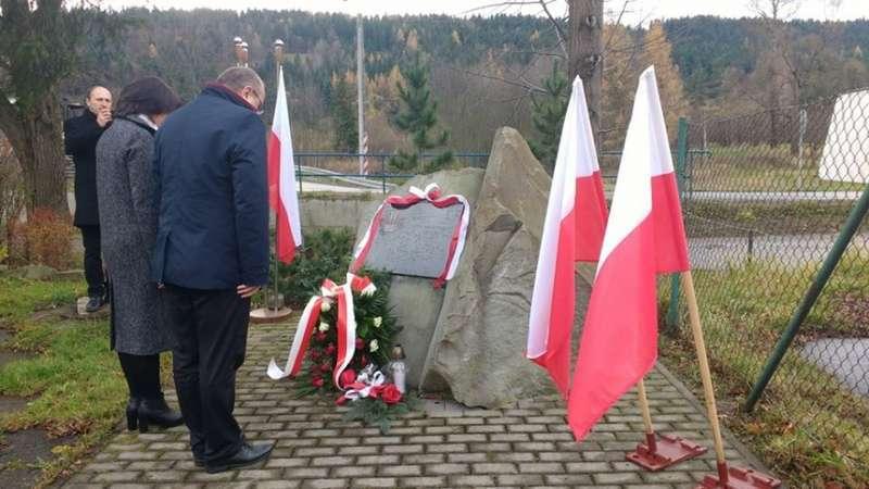 Nabożeństwo i wieńce w Stryszawie