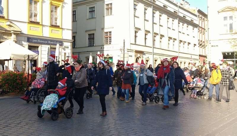 Niepełnosprawni z OREWu przeszli w Orszaku Świętego Mikołaja!