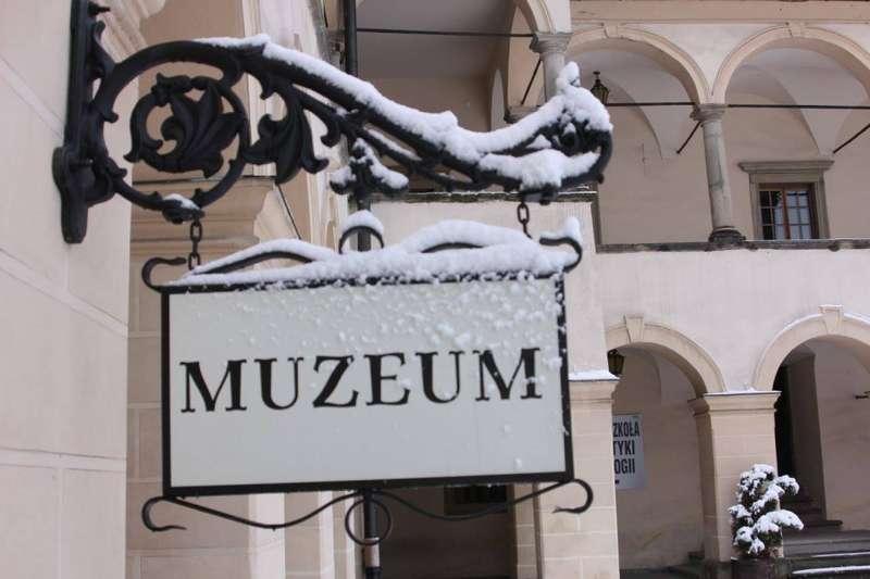 Cenne archiwalia pozwolą lepiej poznać historię Suchej Beskidzkiej