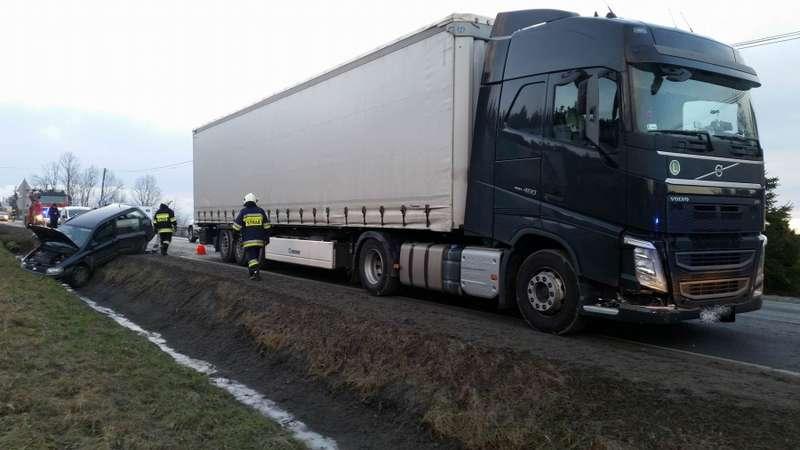 Karambol w Naprawie, było groźnie!