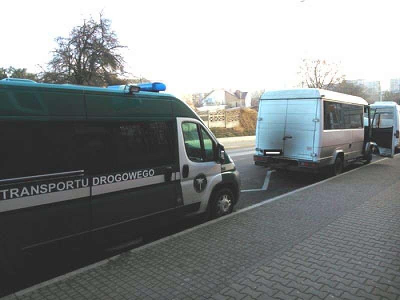 Przewoził pasażerów. W każdej chwili mógł zasnąć „za kierownicą”