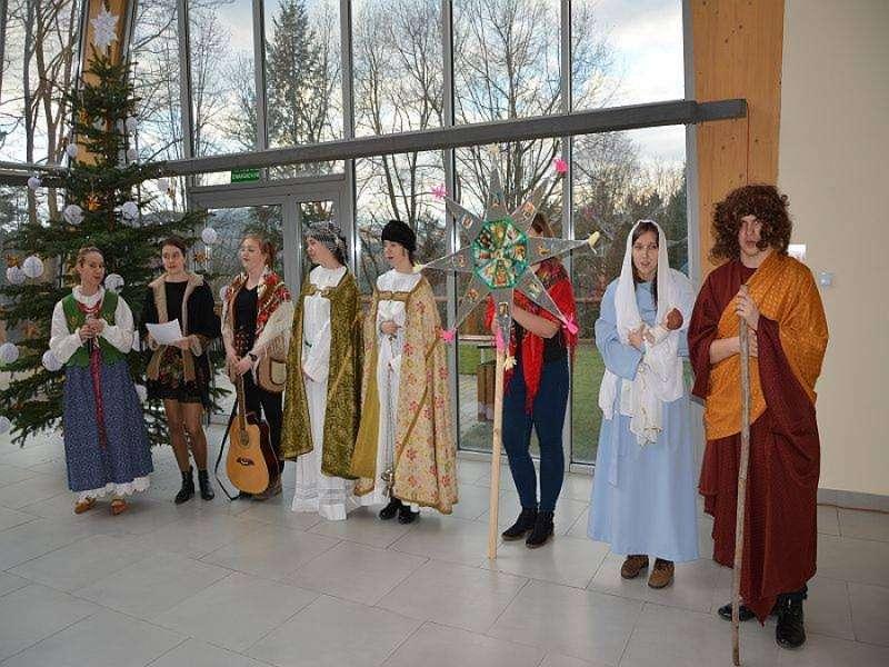 Śpiewem kolęd pomagali wrócić do zdrowia
