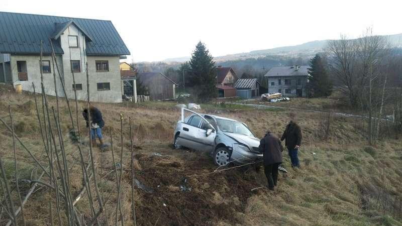 Maków Podhalański. Zasnęła za kółkiem i zjechała do rowu