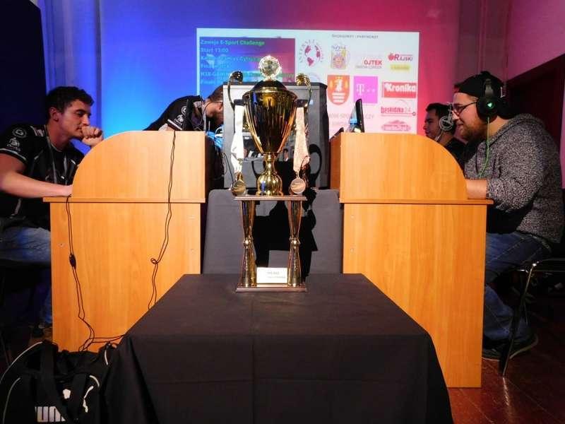 E-sportowe, trzydniowe granie w Zawoi