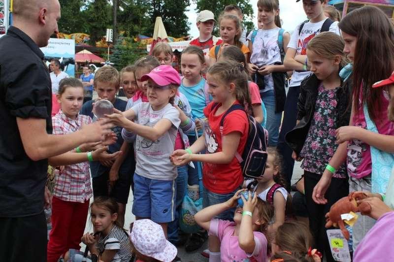Uczniowie z Jachówki zawładnęli Rabkolandem