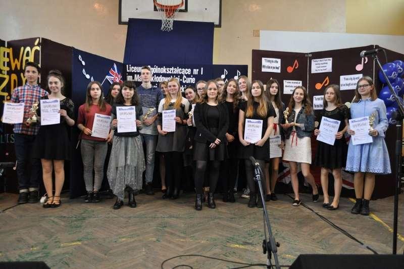Śpiewać po angielsku każdy może…