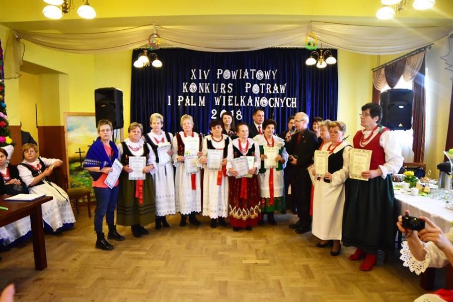 Oceniali i degustowali, czyli XIV Powiatowy Konkurs Potraw i Palm Wielkanocnych