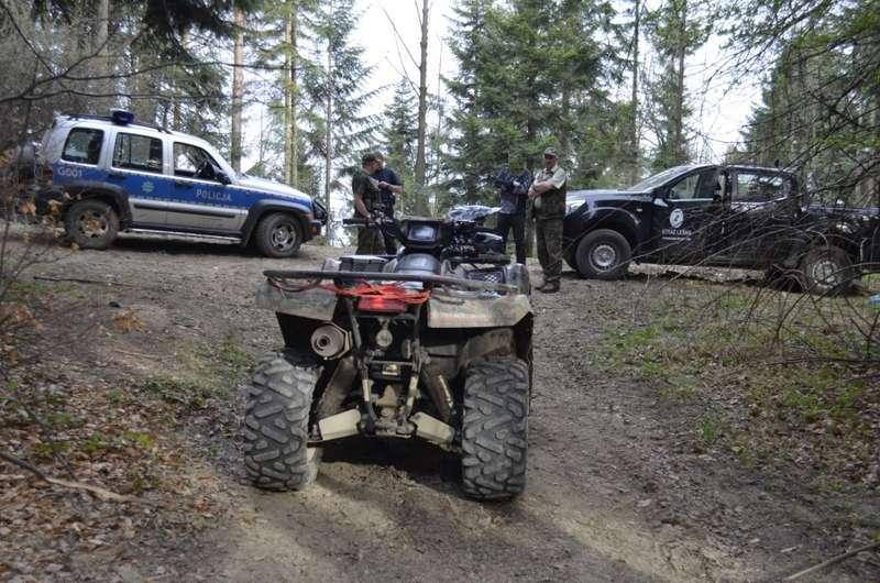 Quady i motory rozjeżdżają Beskid Makowski