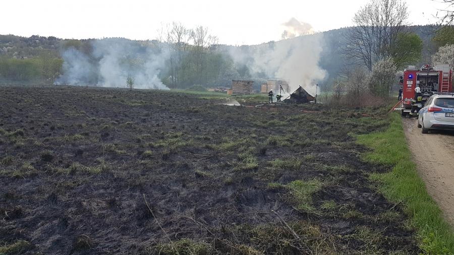 Kolejny pożar traw w makowskiej gminie