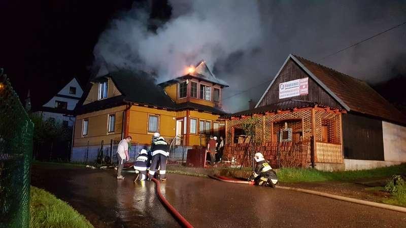 Zawoja. Pożar drewnianego domu