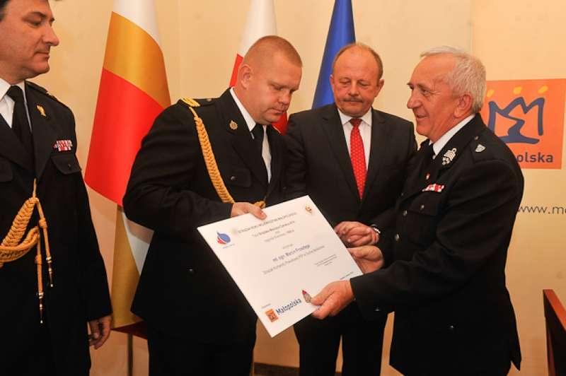 Marcin Frosztęga Strażakiem Miesiąca Czerwca.