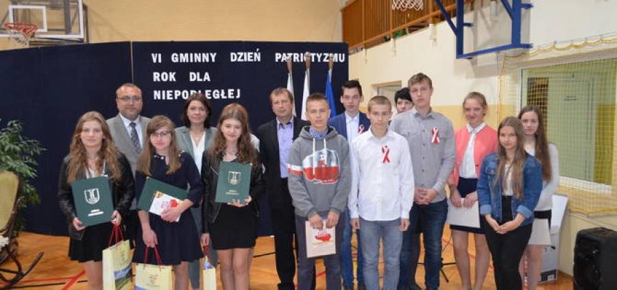 Uczniowie pokazali swój patriotyzm