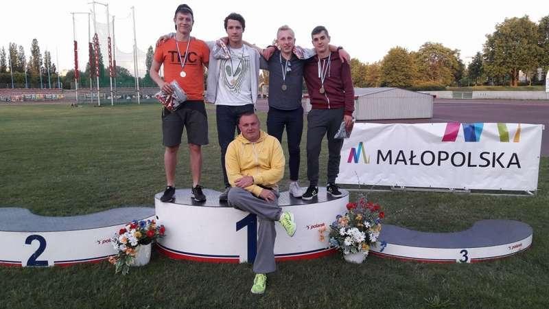 Mistrzostwa Małopolski pełne medali dla lekkoatletów UKS Bieganie.pl Stryszawa!