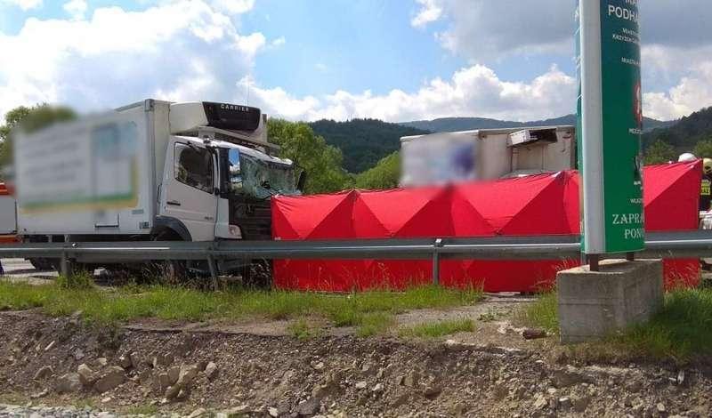 Śmierć na drodze, zderzyły się ciężarówki