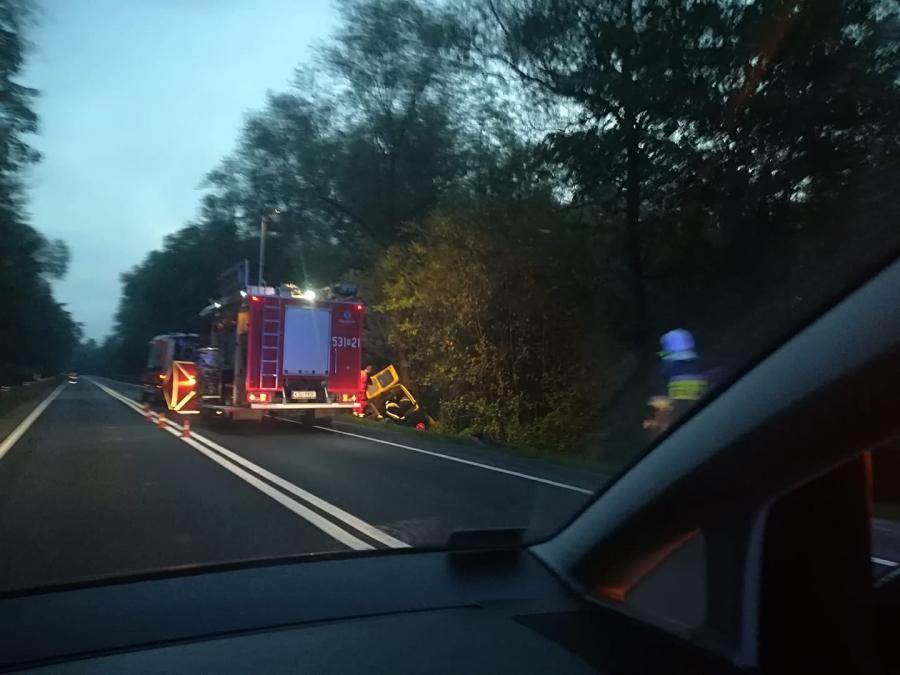 Po nocy wracał z pracy, ale zasnął zanim dotarł do domu