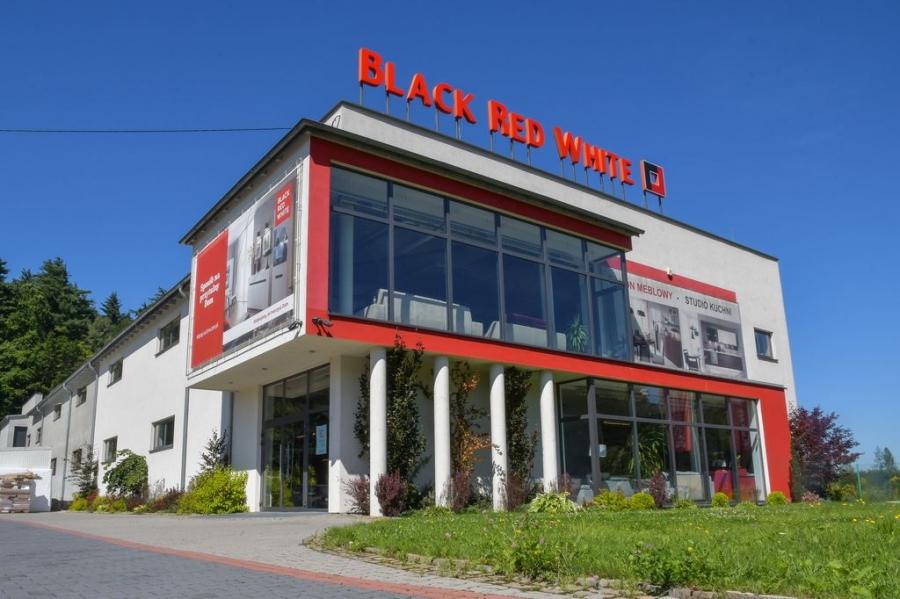 Juz jest! Poooowiekszony sklep Black Red White w Suchej Beskidzkiej otwarty.